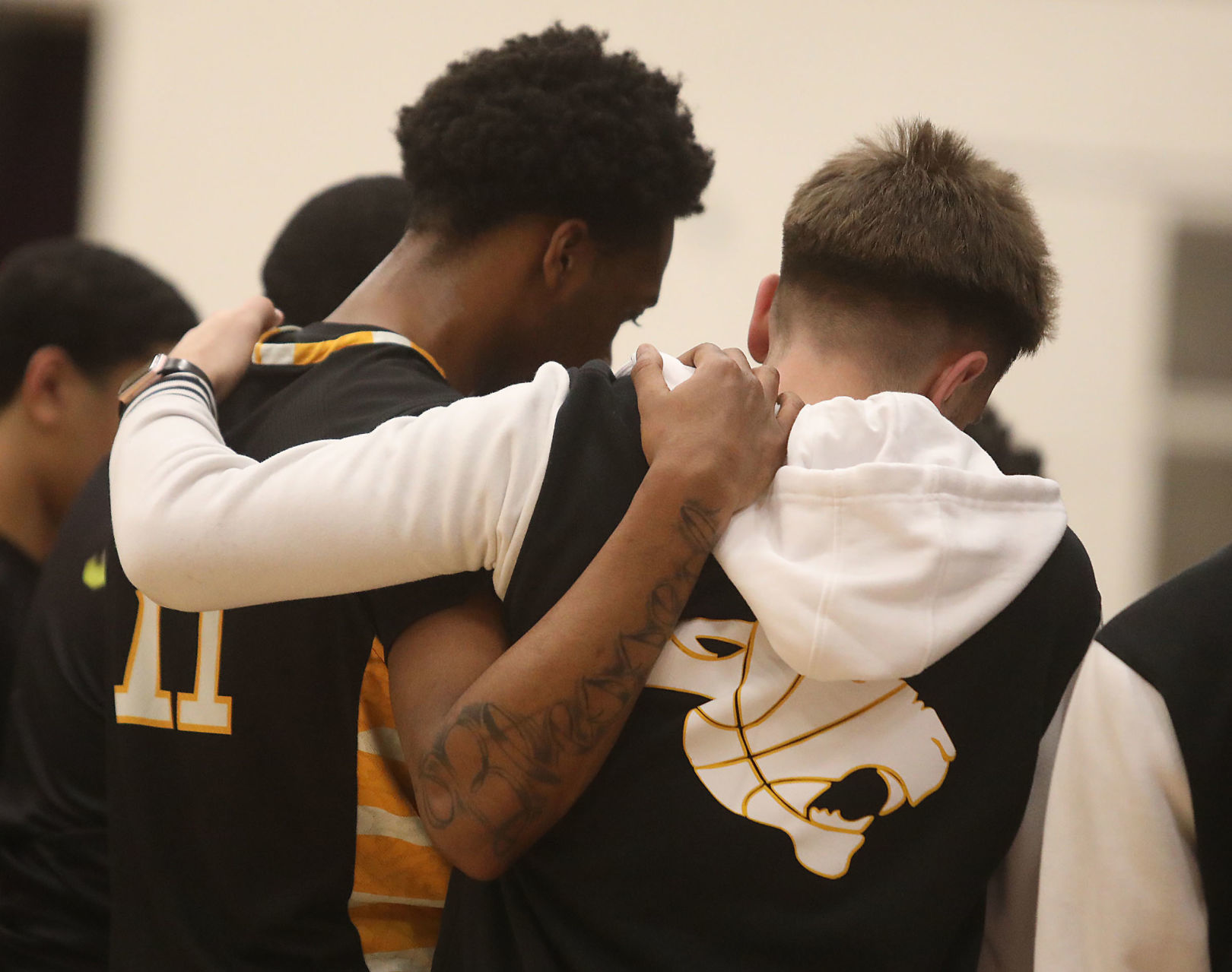 Eisenhower vs MacArthur boys basketball 20 2.25.19.jpg
